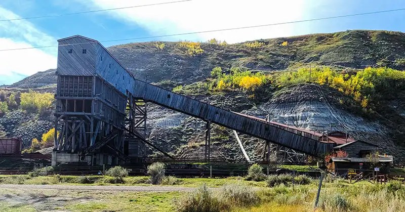 Tipple at the Atlas Coal Mine. 