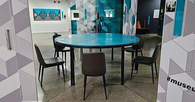 Clone table in the Toronto Museum of Illusions