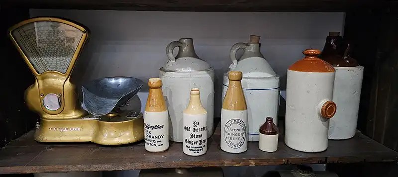 Toledo scale and stoneware