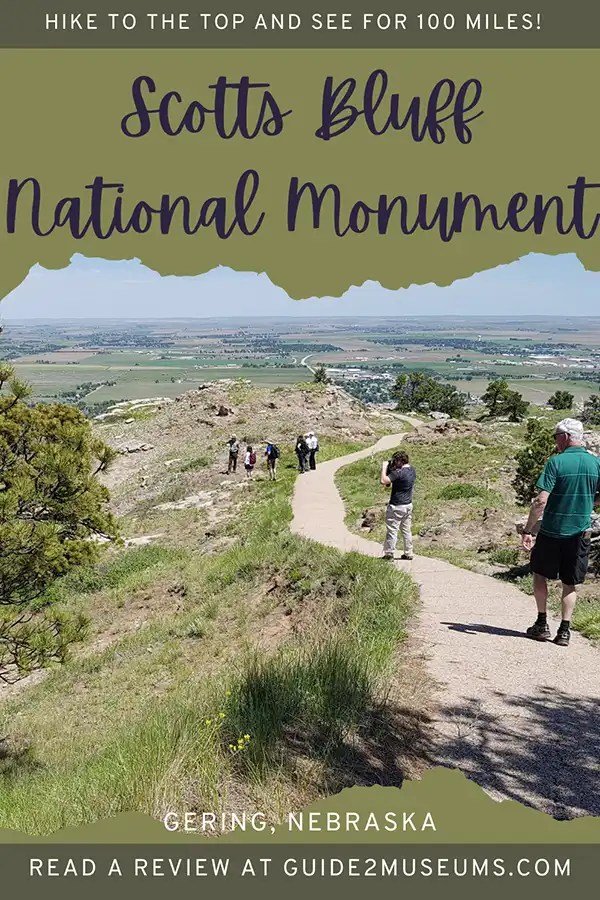 People hiking on the path to the top of Scotts Bluff National Monument | #travel #Nebraska #museums