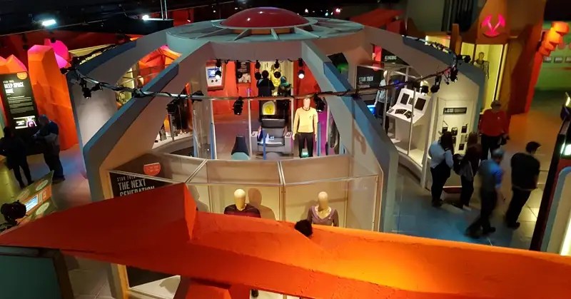 Star Trek bridge and characters. 