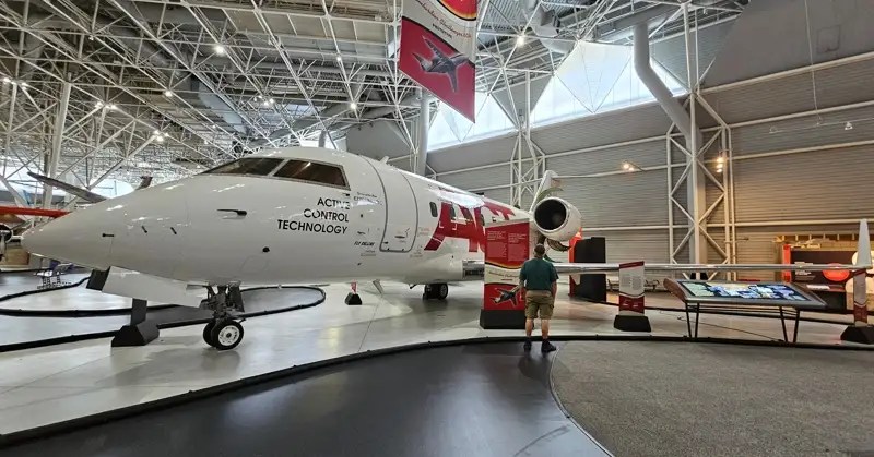 Challenger 604 prototype.