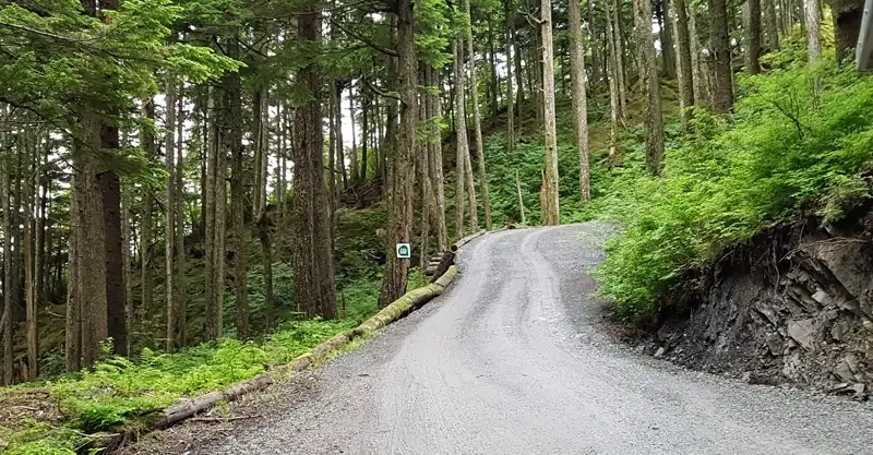 One-way road up Thunder Mountain.
