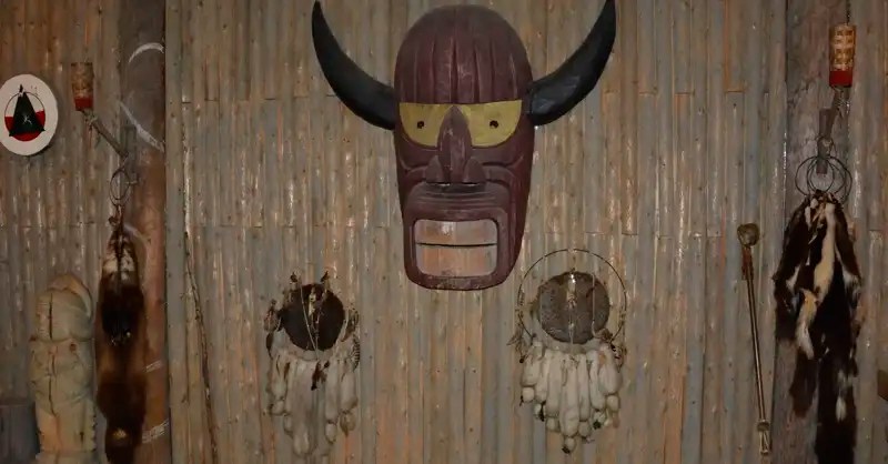 Artifacts in the Musée Huron-Wendat collection